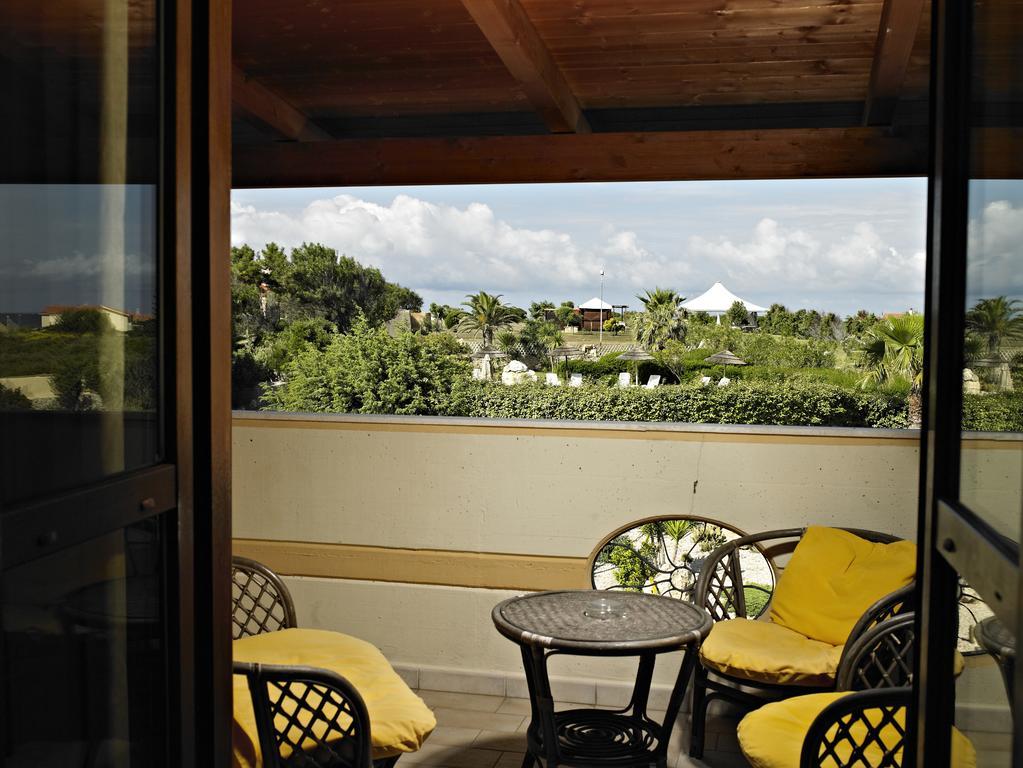 Hotel Raffael Phg Putzu Idu Pokoj fotografie