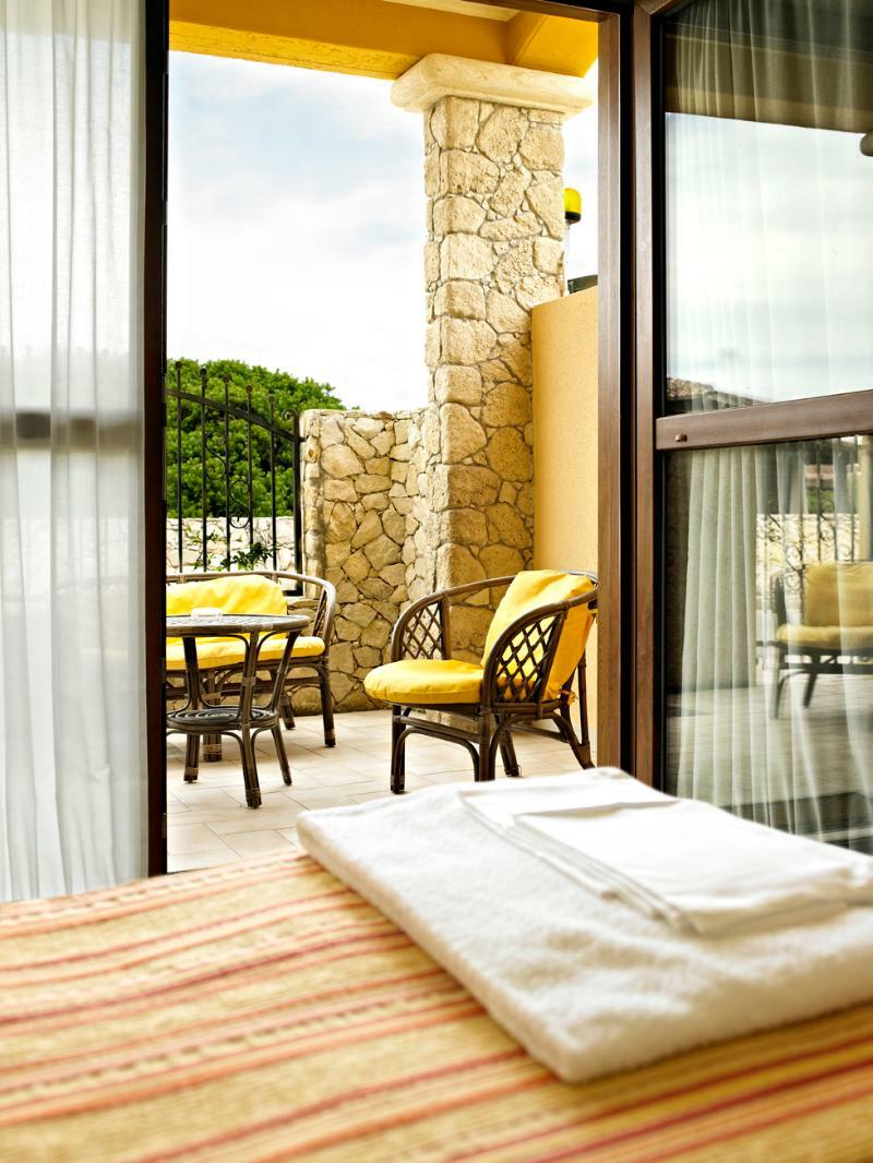 Hotel Raffael Phg Putzu Idu Exteriér fotografie