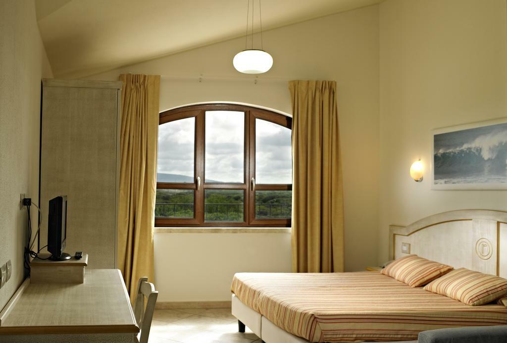 Hotel Raffael Phg Putzu Idu Exteriér fotografie